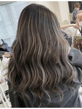 ピヨン 心斎橋(piLLon) 3Dハイライトカラー☆プラチナグレージュ