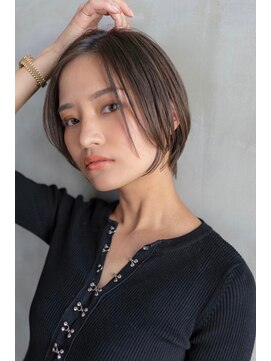 メゾンバイハバナ(maison by HAVANA) 大人かわいいフェザーバングカーキグレージュミディアムウルフ