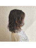 ミディアムレングスのパーマスタイル