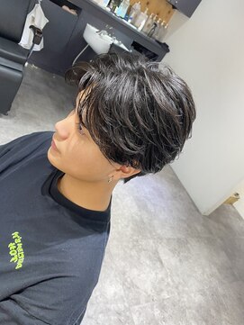 クオル 立川(QOL) フェザーパーマ フェザーショート 大人スタイル 毛流れ 無造作