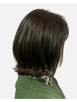 アリエル セバスチャン (艶カラー)くびれヘア