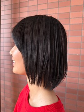 レヴェヘア rever hair 黒髪ボブヘア