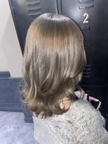 アーカイブ(Archive)&nbsp;ミディアムレイヤー×艶髪グレージュ