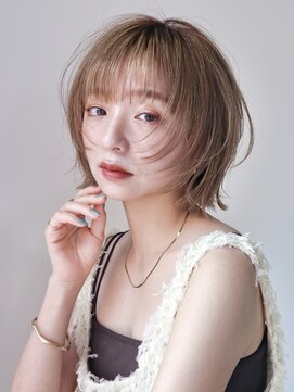 シスタ(SISTA) ハイトーンシャギーボブ外ハネ顎ラインボブ谷ひより/29