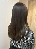 ブリーチなしオリーブベージュとレイヤーカットで大人可愛いヘア