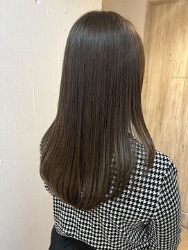 シェリ(Cheri) オリーブベージュ/レイヤーカット/オージュア/透明感カラー/横浜