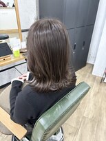 ピフデザイン(pifdesign) 透明感のあるオリーブグレージュ