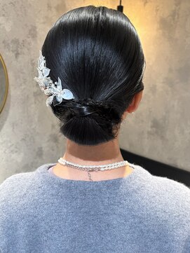 fuu + KENJE 【フウバイケンジ】 【12月6日NEW OPEN(予定)】 タイトシニヨン/シニヨン/アップスタイル/MIYU