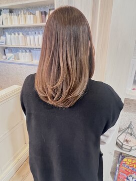 福山美容室caaryストレートレイヤー骨格補正マロンベーシュ40代