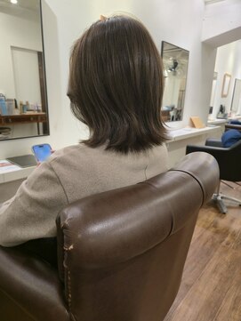 インビテーション(invitation) オリーブベージュ