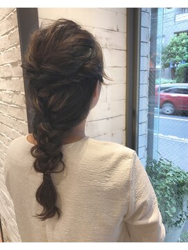 ヴァンクシー バイ ルナ(VANKCY by Luna) 【neolive plus向ヶ丘遊園】ラフな くるりん編みおろしアレンジ