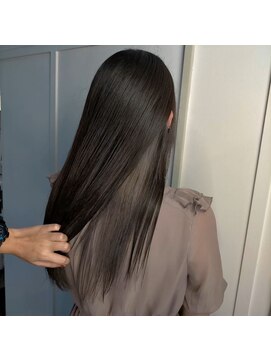 イヴァン アンド リズ 奈良店(IVAn ＆ LIZ) ＃インナーカラー＃グレージュ＃ロング