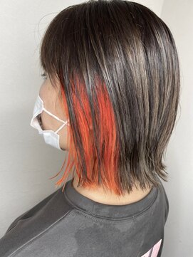 モルニ(MORNI) インナーカラー_マロンベージュ Aラインボブ かきあげ