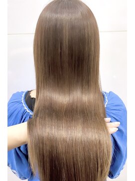 ムーア(MUA) 【MUA 札幌 大通】つやロング×ストレート