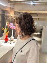 リール(rire)&nbsp;デザインカラーレイヤーカットウェットヘア夏オリーブベージュ