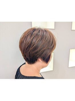 《駐車場完備☆中央病院前から徒歩3分》ベテランスタイリスト多数在籍のアットホームなヘアサロン♪