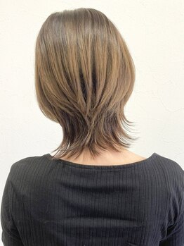 リルーム(Re:room)の写真/グレイカラーだから暗い色、ではなくカラーを楽しめるのがRe：room♪大人女性が若々しく輝く髪色をご提案♪