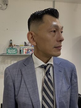 【伊丹駅徒歩5分】火水木は20時/金曜は21時まで営業！通いやすさ◎スーツのまま、お気軽にご来店ください。