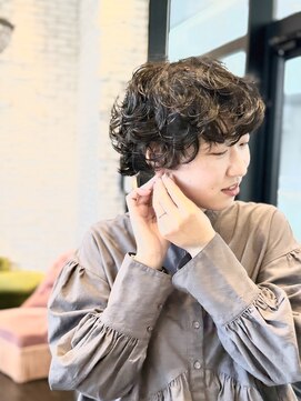 乾かすだけでキマる、大人のショートパーマ