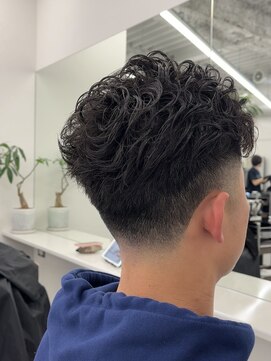 リアン 仙台(LIAN) 刈り上げセンターパート/波巻きツイストスパイラル/仙台