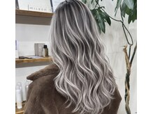 グリ(gris)の雰囲気（バレイヤージュ/シャドールーツ/balayage/shadowroots）