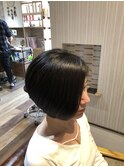 前下がりショートボブ