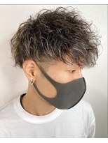 アンダーバーホワイト(_WHITE)&nbsp;スパイラルツイストパーマ☆ハイライトカラー