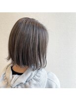 ムエベ(MUEBE)&nbsp;切りっぱなしボブ×グレージュカラー