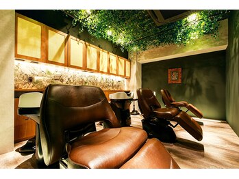 ヘアリゾート粋　新宿三丁目本店　【ヘアリゾートスイ】