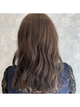 フェリア 梅田(FERIA) 【梅田 茶屋町】アッシュベージュ/シアベージュ/透明感カラー