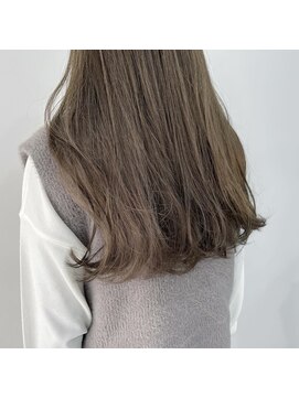 チーク(CHiiK) ベージュ