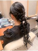 お呼ばれヘア　ロング　ツイン編みおろし　夏　結婚式