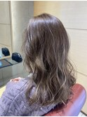 透明感のグレージュカラー