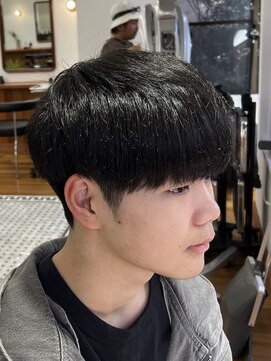 ザデイトウキョウ 表参道 青山(THE DAY TOKYO) MEN’S/サーフカール/刈り上げセンターパート/表参道駅/青山