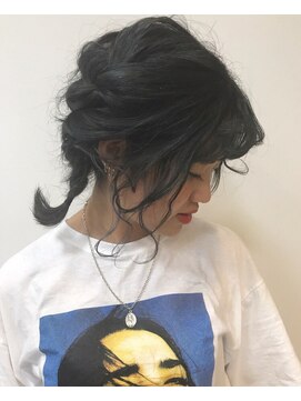 ナンブ セントラル(nambu-CENTRAL) ダークブルー×三つ編みアレンジ