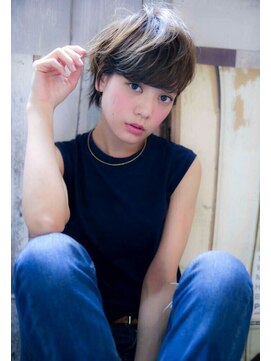 エイミー(Aimee) Aimee 外国人風グレージュ×こなれショート