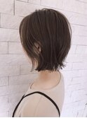 外はね切りっぱなしボブ