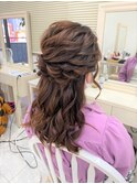 ねじりのハーフアップ