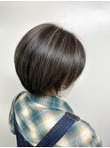 ハイライトを入れたかきあげボブ