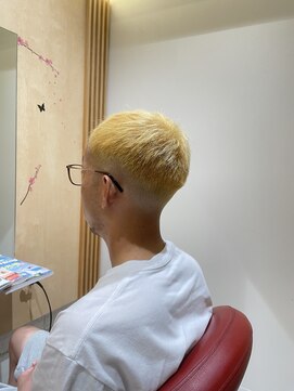 レイニシーエスエス(Rei2css) ソフトフェード｜金髪｜短髪