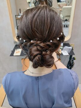 ガーデンヨコハマエスト(GARDEN YOKOHAMA est) お呼ばれヘア　ミディアムロング　シニヨン　お団子ヘア