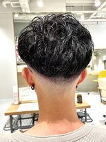 ゼストララ(ZEST Lara)&nbsp;【YUICHI】メンズパーマ×スキンフェード【吉祥寺】