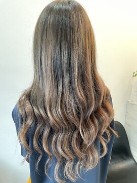 ラビス クローバー(Lovis clover) グレーベージュ　レイヤーロング