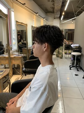 アイズ 海老名(AIZU) ツイストスパイラルパーマ　ツイストパーマ　センターパート