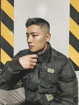 ルアウラフ(LUAU LOUGH) 【YASU】フェザーアップ(スキンフェード)