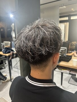 スウェル 柏店(Swell) シルバーメッシュ×パーマ風(癖毛)セット [柏/メンズサロン]