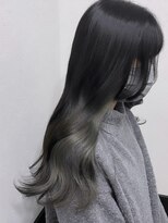 ラグナ(LAGUNA)&nbsp;【インナーカラー/シルバーグレー/ロング/20代】