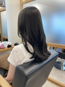  リュクスバトーバイトリコ 船橋南口店(Luxe BATEAU by tricot) 黒染めを使わない地下風アッシュグレージュ