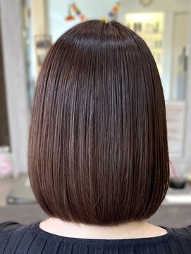 フルール(fleur) ミルフィーユカラー*アッシュブラウン*丸みボブ