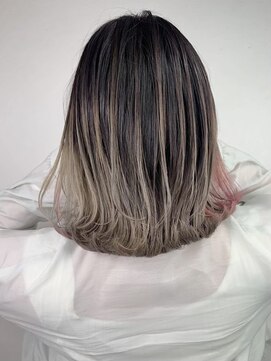 アンダーバーホワイト 泉佐野店(_WHITE) ☆ ハイライトカラー　ケアブリーチ　ダブルカラー　イルミナ